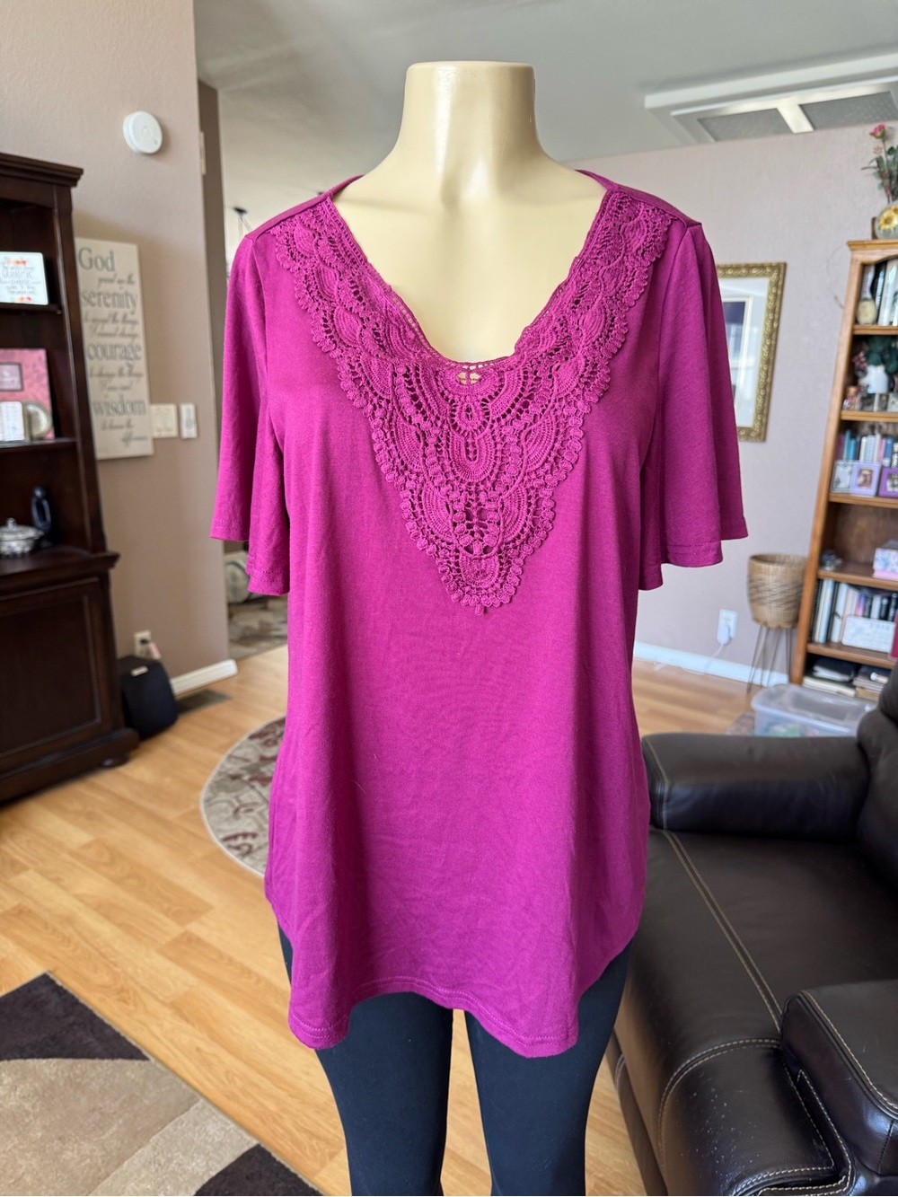 BloomChic Magenta Crochet-Trim V-Neck Short Sleeve Blouse-size 10